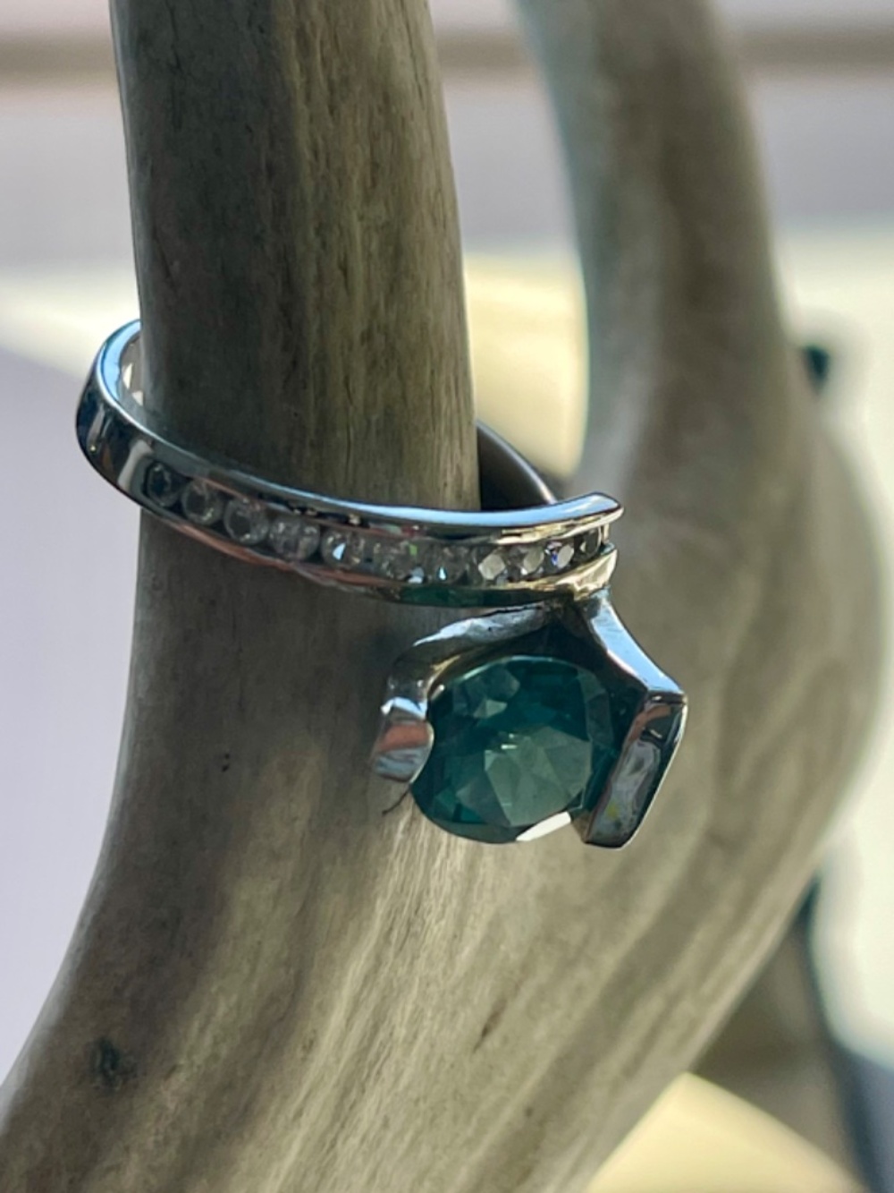 Frank Reubel Caribbean Blue Topaz Ring - Picture 4 of 7